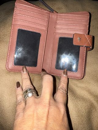 Cartera monedero con departamentos