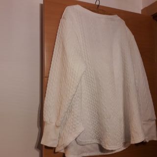 Blusa cuello V manga larga textura