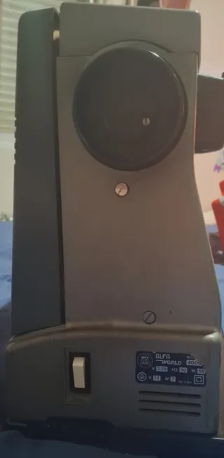 Máquina de coser alfa