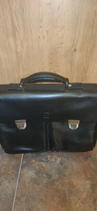 Maletín de piel negro, como nuevo