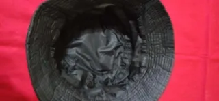 Cappellino impermeabile nero