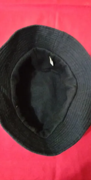 Cappellino impermeabile nero