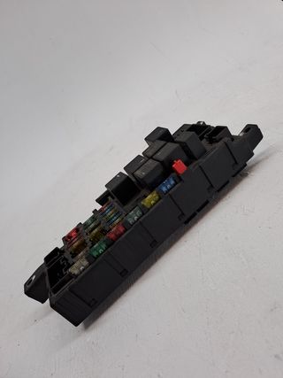 CAJA RELES / FUSIBLES VOLVO XC70
