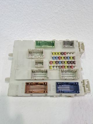 CAJA FUSIBLES FORD KUGA