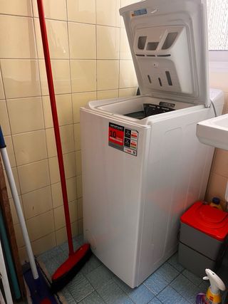 Lavadora Indesit 1000 rpm.