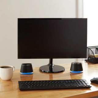 Altoparlante Amazon Basics 2.0 per PC o laptop con ingresso ausiliario e alimentazione USB