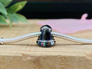 Charm Casco Policía Londres - Plata