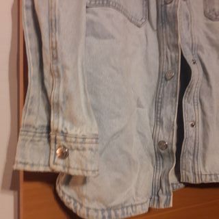 Chaqueta vaquera larga denim azul lavado