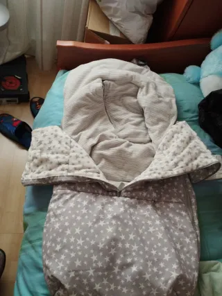 Saco de cochecito estrellas gris