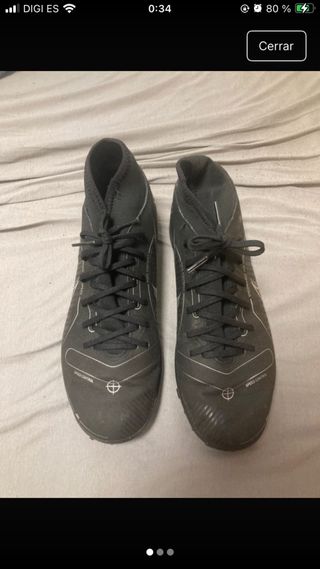 Botas de fútbol Nike negras