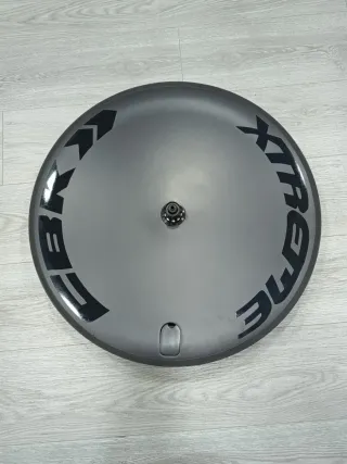 Rueda carbono lenticular para cubierta y zapata