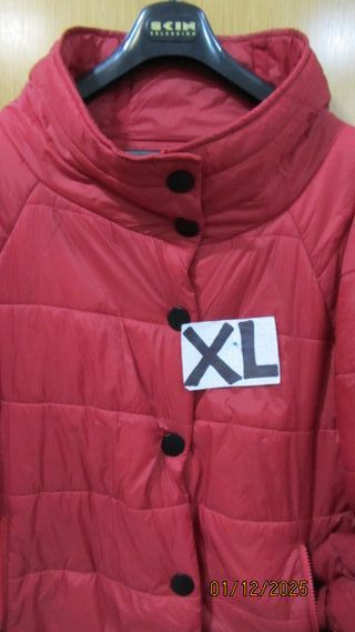 Anorak rojo talla XL, bata casa, camisetas y mas..
