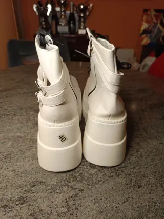 Botas blancas con plataforma