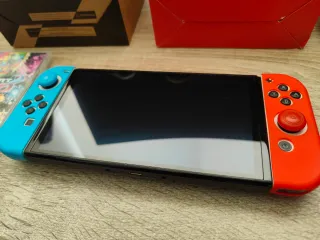 Nintendo Switch OLED+Mandos y Mario Kart 8 Deluxe