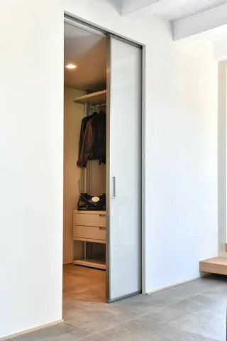 Puertas correderas empotradas