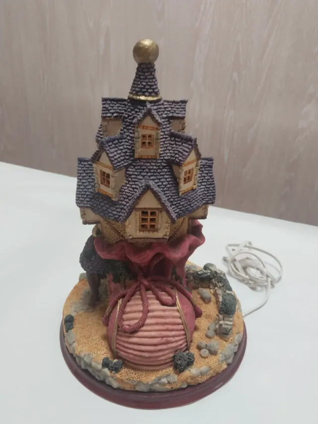 Lámpara infantil Resina Casa Fantasía