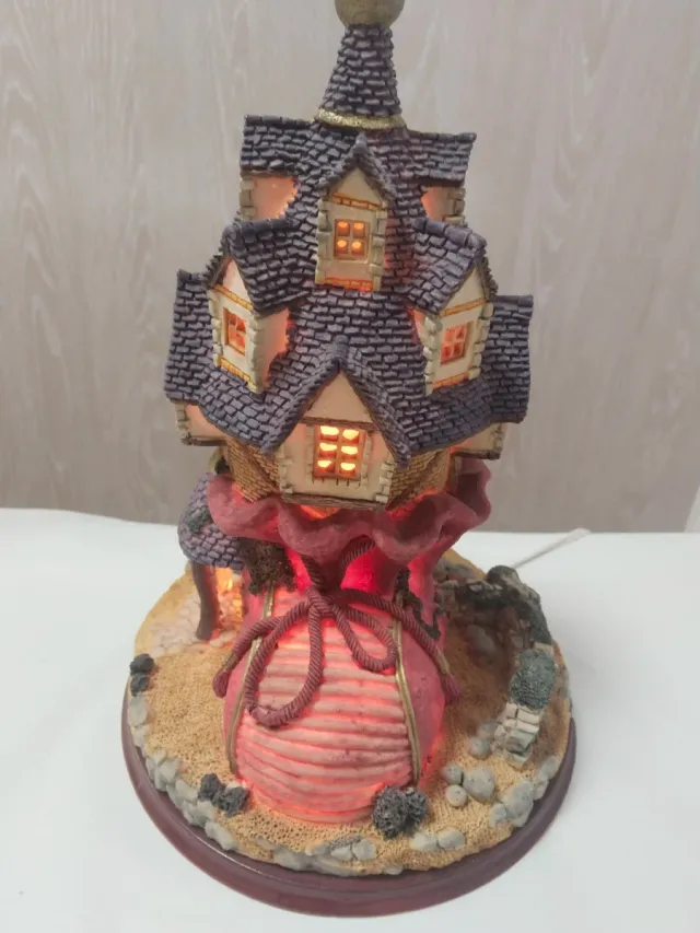 Lámpara infantil Resina Casa Fantasía