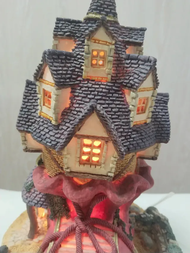 Lámpara infantil Resina Casa Fantasía