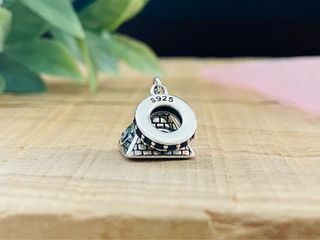 Charm Pirámide Ojo de Todo Ver - Plata