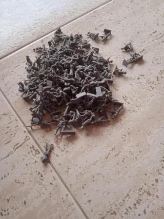 Lote de 150 Soldados alemanes 1GM Hat 1/72