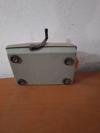 Calcolatrice Hermes meccanica vintage