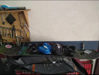 Splitboard con fijaciones Burton