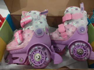 Patines Infantiles Morados con Flores