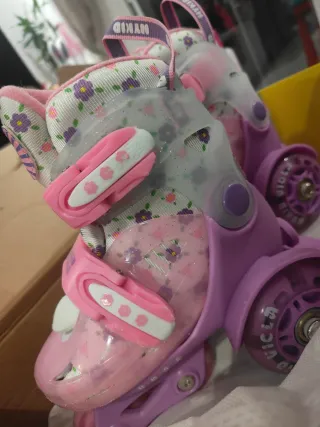 Patines Infantiles Morados con Flores