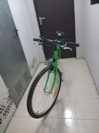 Bicicleta MTB Verde Solo en Persona Aviles
