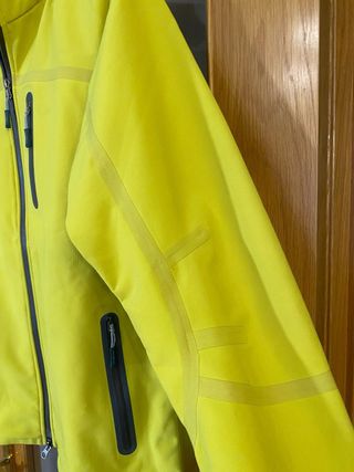 Parka Tranworld verde-amarilla