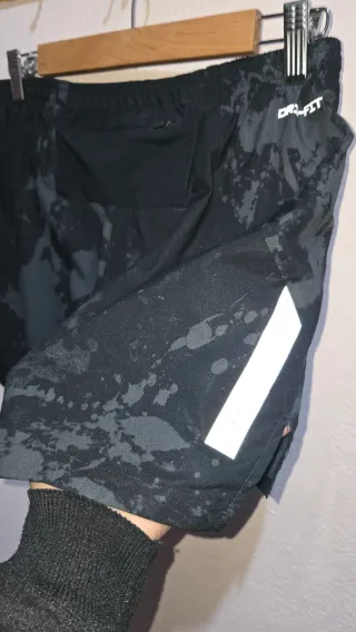 Short nike stride running division