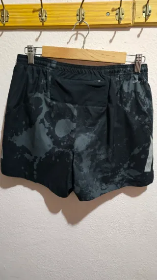 Short nike stride running division