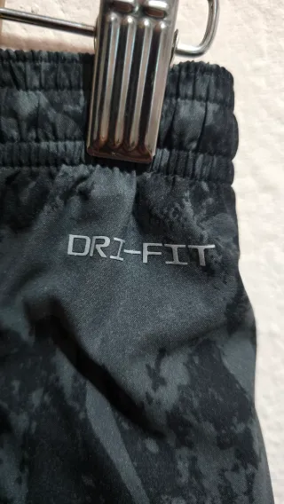 Short nike stride running division