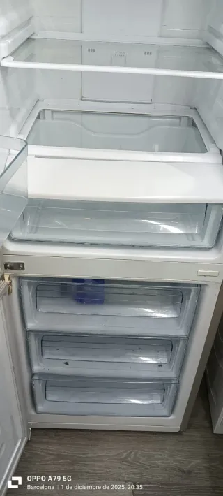 Nevera Combi Samsung  no Frost energía A+Plata