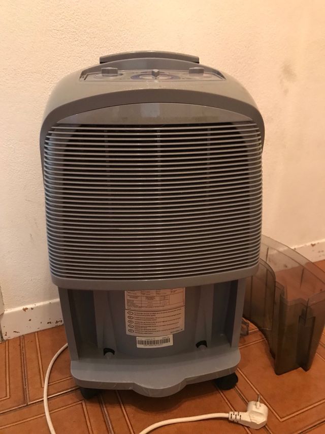 Deshumidificador DeLonghi DEC 21 Gris