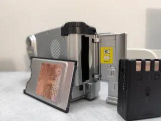 Canon PowerShot 600 – Fotocamera Digitale Vintage