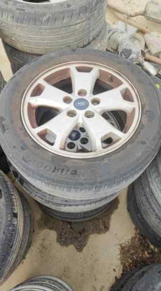 Ford 205/60/r16 juego llantas tourneo 304535