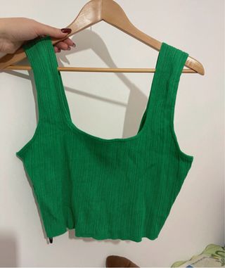 Top verde de canalé