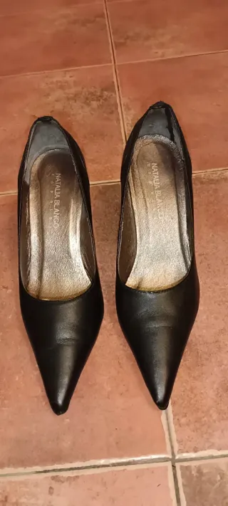 Zapatos tacón mujer T.35 negros Regalo otro par