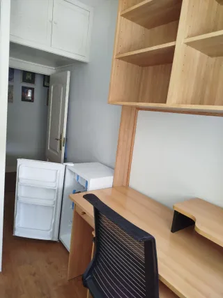 Alquilo habitación para Mujer