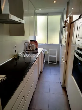 Alquilo habitación para Mujer