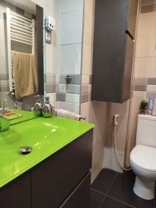 Alquilo habitación para Mujer