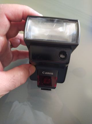 Kit Canon EOS 1000FN + Lente + Flash