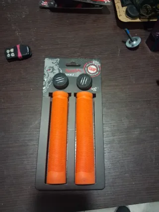 Puños Scooter Freestyle Wolf Naranja ,verde o amar