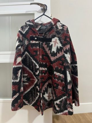 Abrigo capa Bershka Talla M