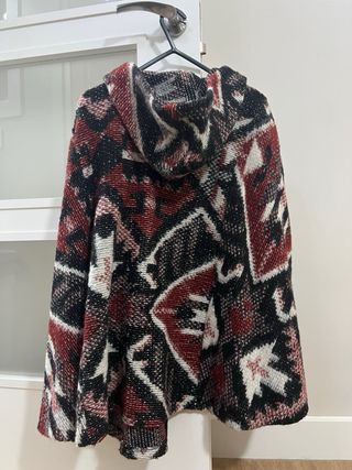 Abrigo capa Bershka Talla M