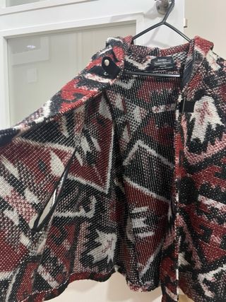 Abrigo capa Bershka Talla M