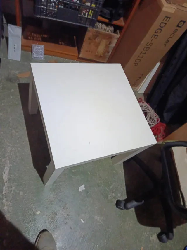 Mesa auxiliar Ikea blanca 55x55cm