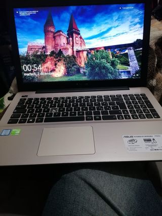 Portatile Asus F555J Argento