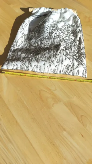 Bolsa / bolso de Zara. Asas de madera y bordados.